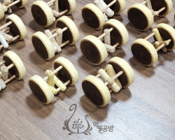 굴리면 소리나는 놀잇감